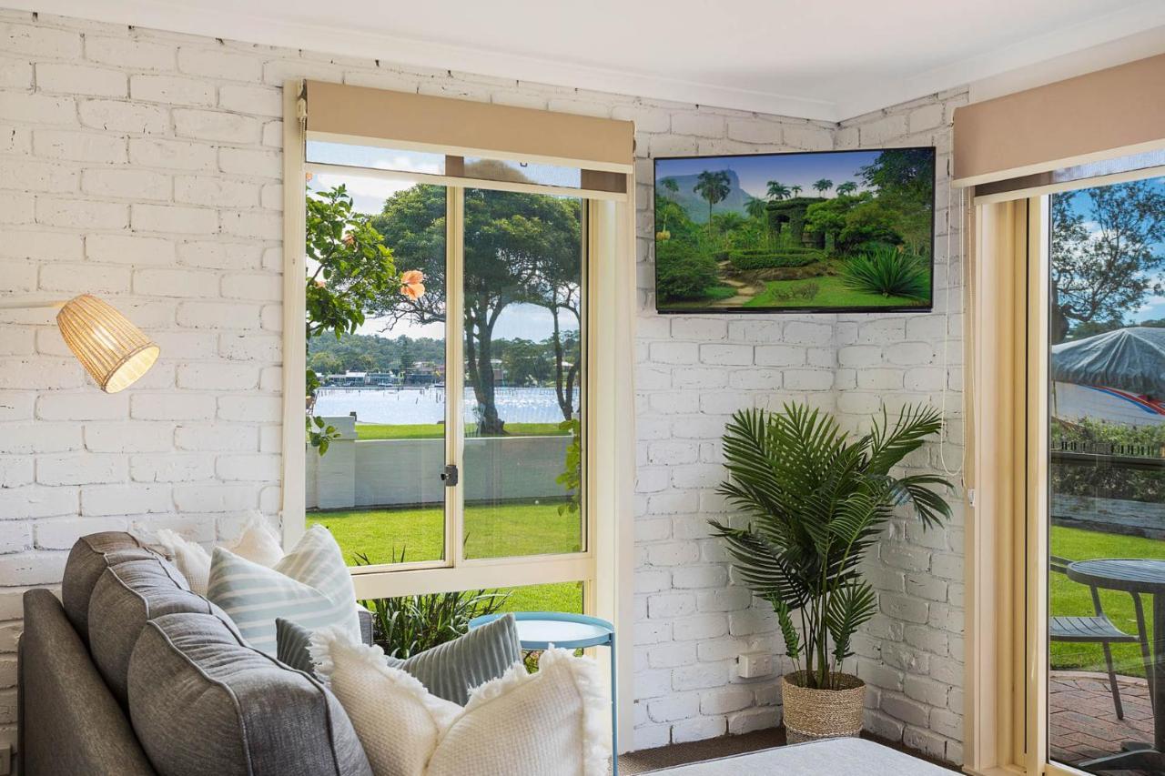 The Retreat Lakeside Merimbula Exterior photo