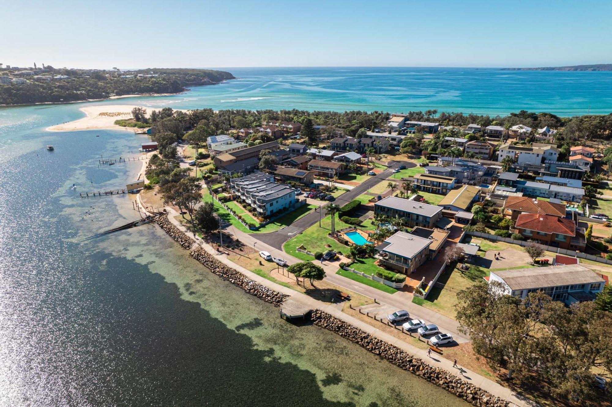 The Retreat Lakeside Merimbula Exterior photo